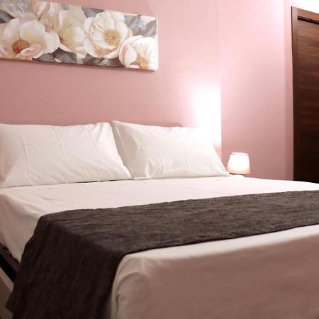 אולביה 13 Garden Rooms מראה חיצוני תמונה