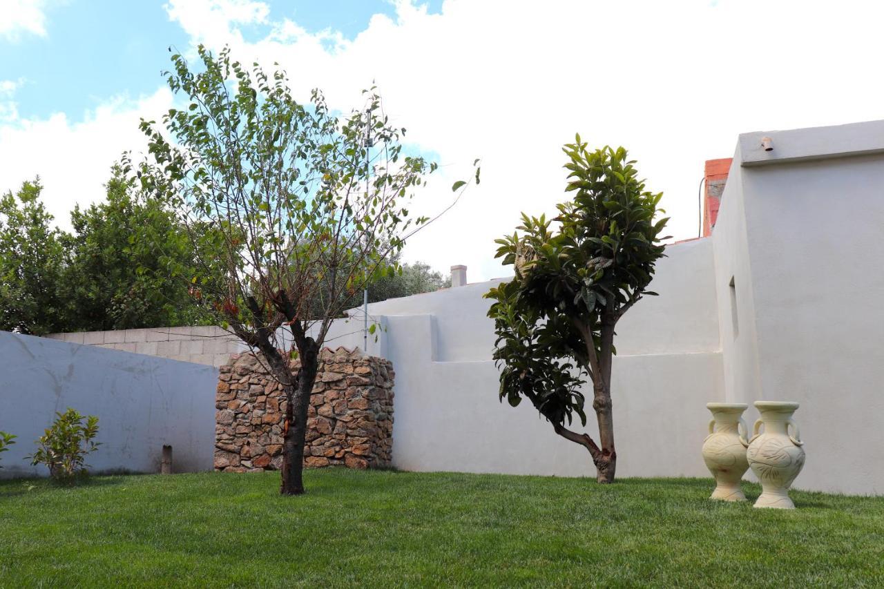 אולביה 13 Garden Rooms מראה חיצוני תמונה