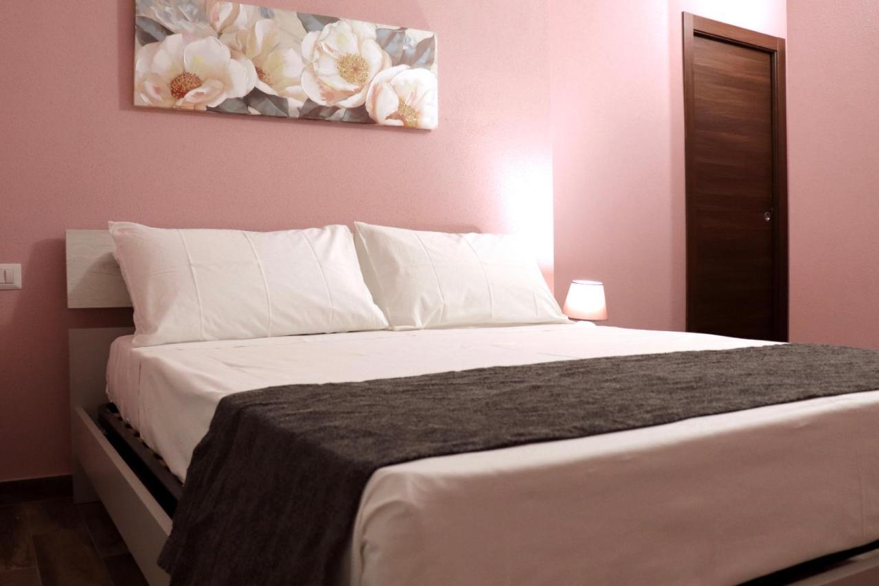אולביה 13 Garden Rooms מראה חיצוני תמונה